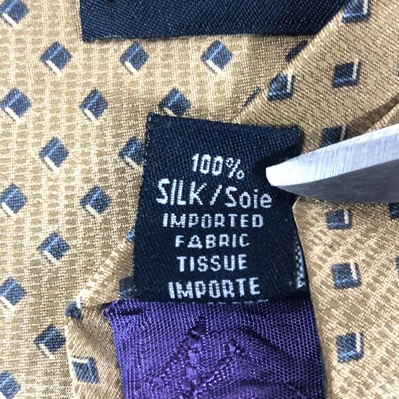 Nautica 100% Silk Tie Gold Tan Navy Blue Cube Geometric Pattern Classic Mens - Picture 7 of 7